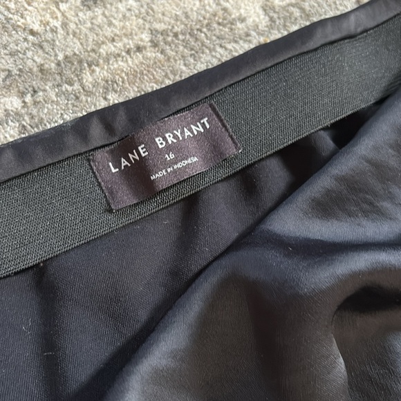 Lane Bryant Black A-Line Midi Skirt for Cocktail - size 16 - elastic waist - Picture 2 of 5